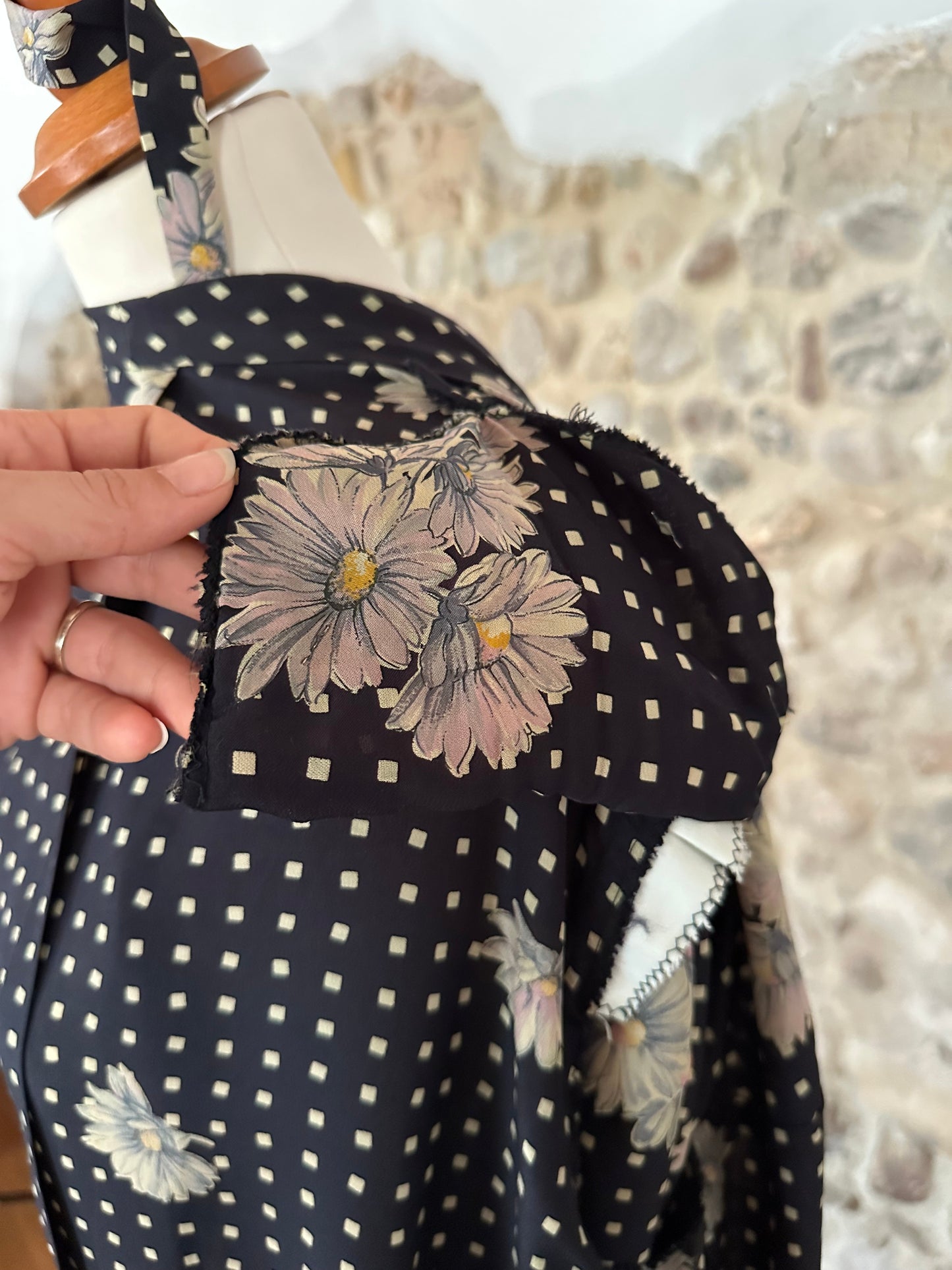 Abito Vintage Anni ‘80 Sartoriale in Viscosa Nero con Fiori Tg.46/48