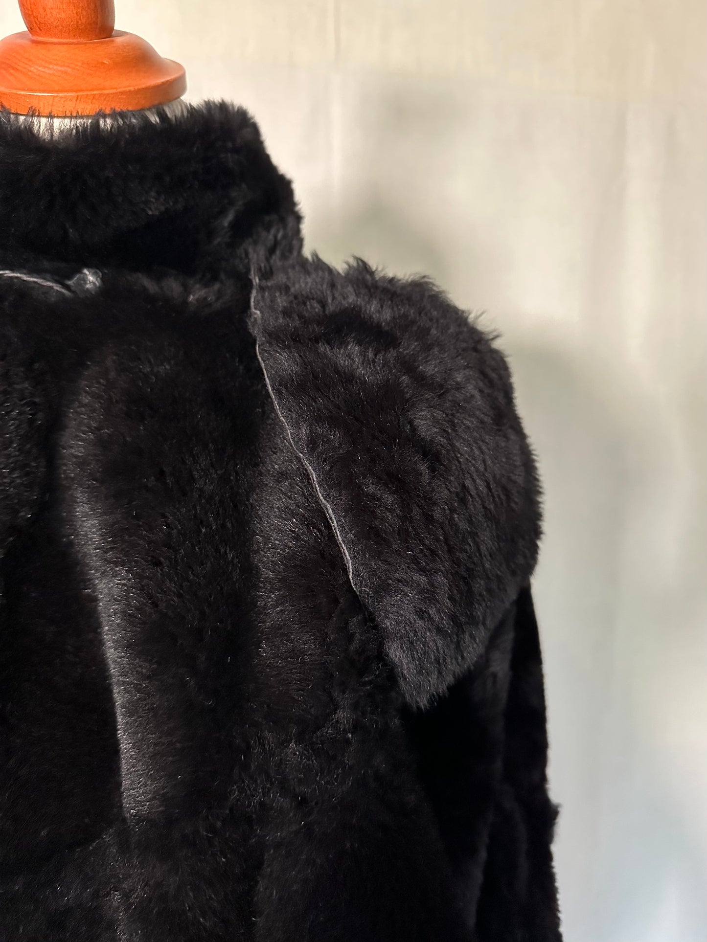 Montone Vintage Anni ‘80 in Pelle Nero