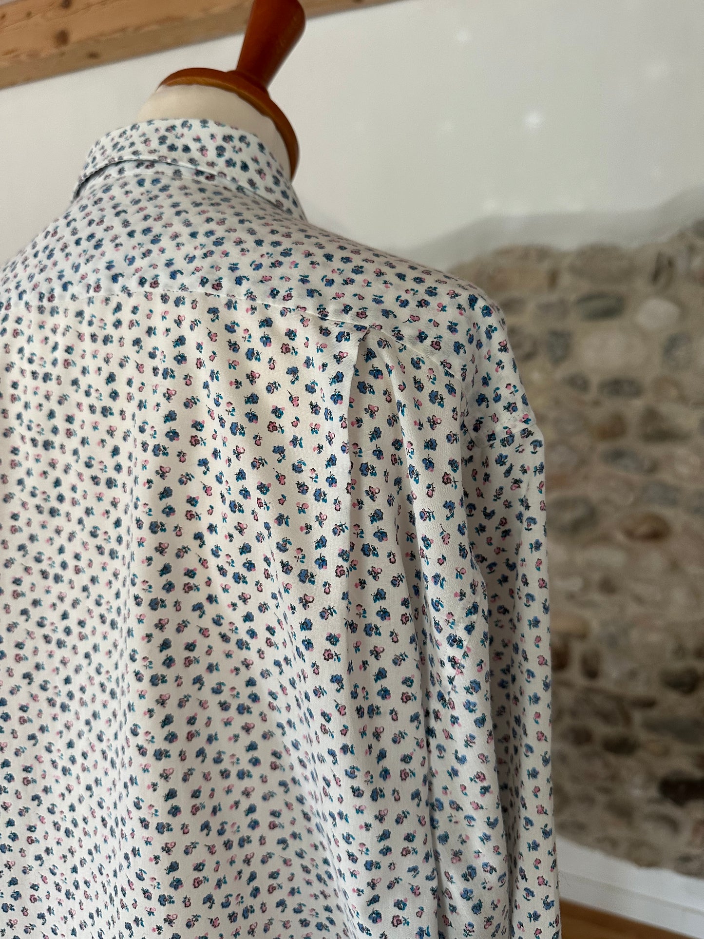 Camicia Anni ‘90 in Cotone Bianco con Fiori Rosa e Azzurri Tg.fino 50