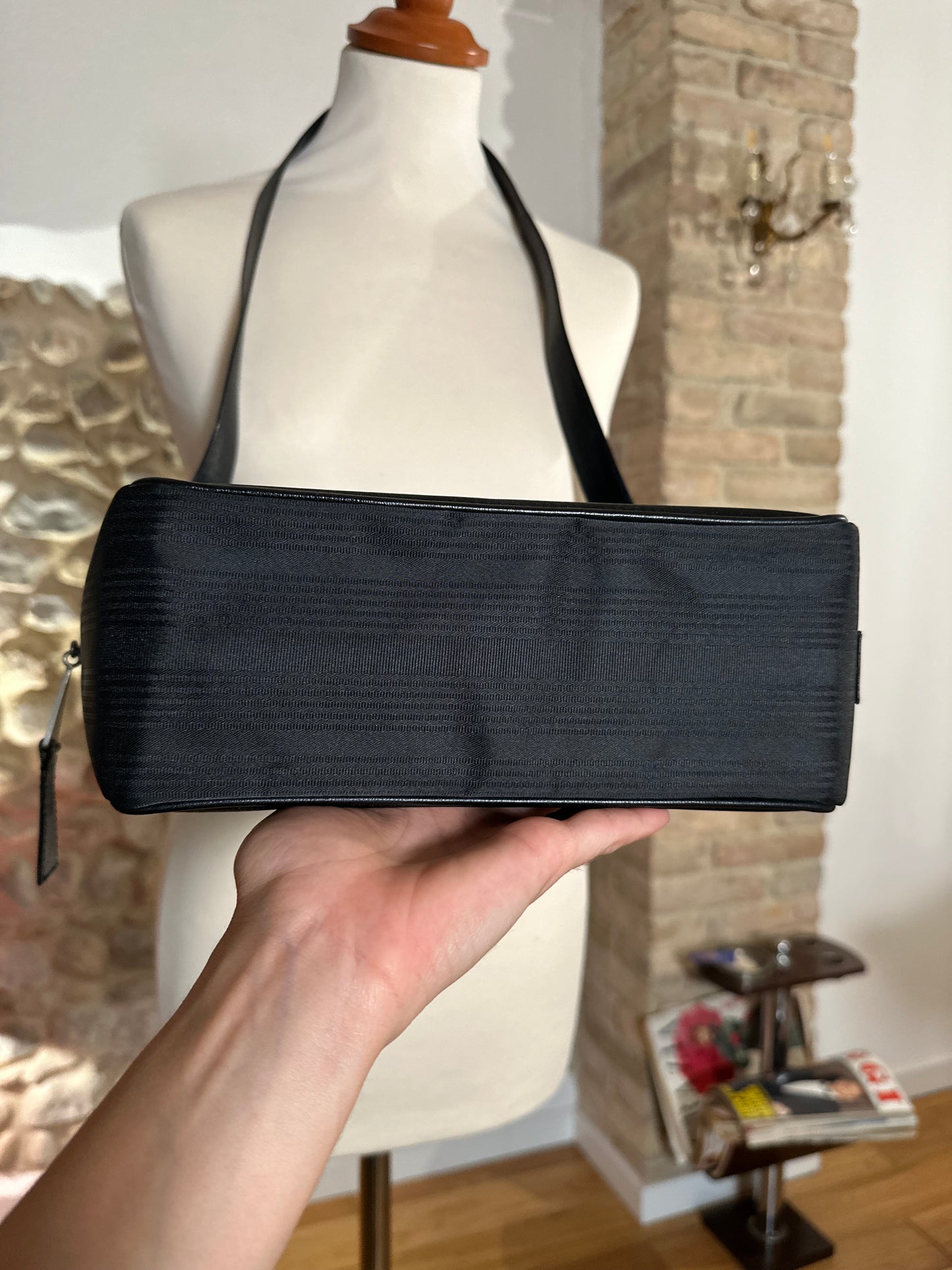 Borsa Gianni Versace Vintage Anni ‘80 in Pelle e Tela Nera