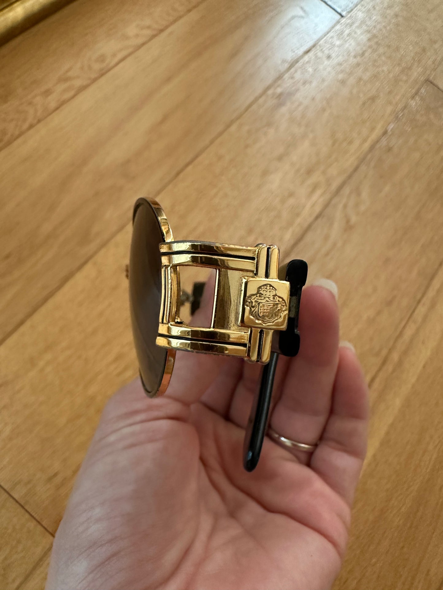 Occhiali da Sole Vintage Anni ‘90 Von Fürstenberg Neri e Oro