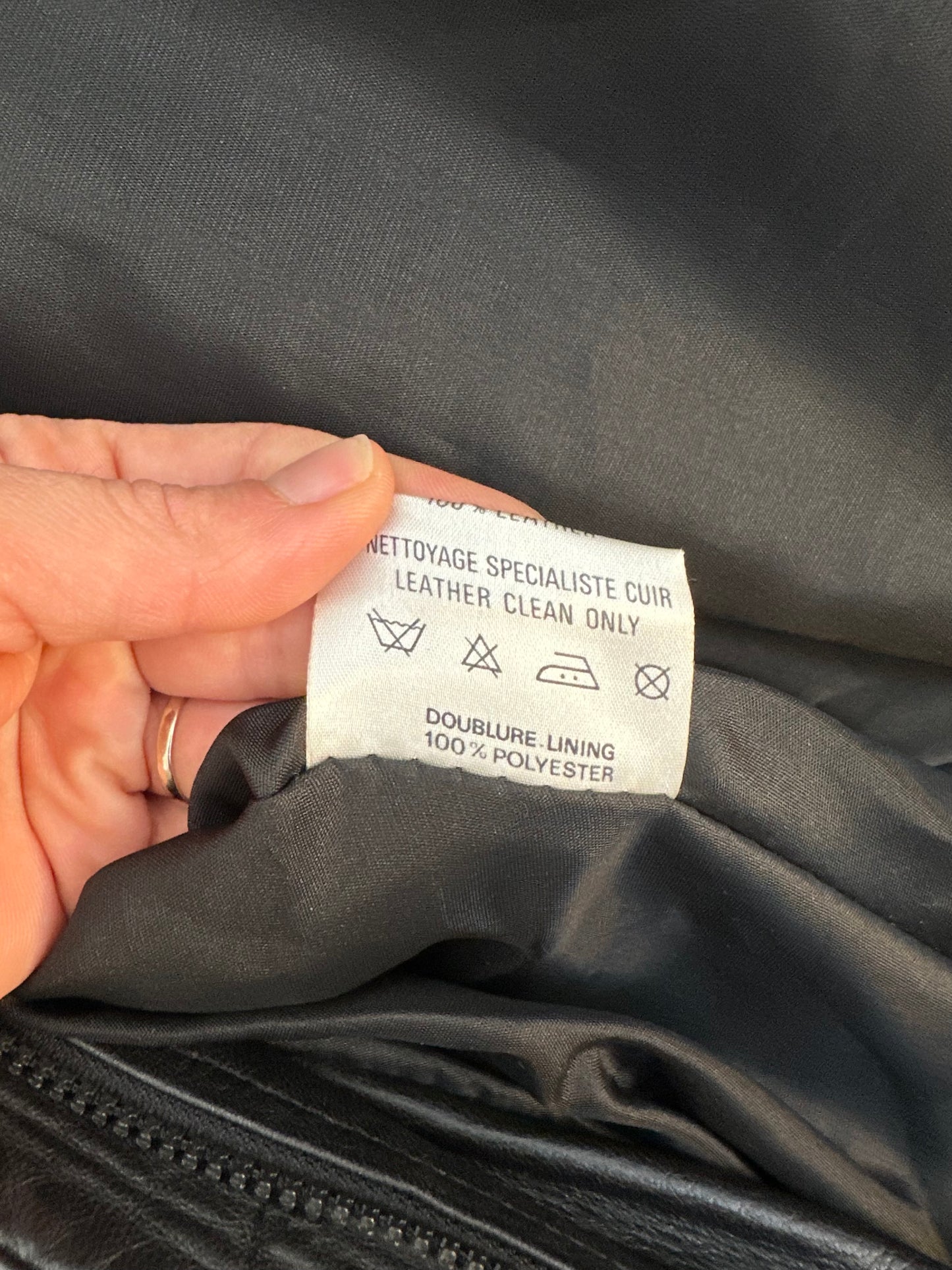 Giubbotto Vintage Anni ‘80 in Pelle Nero Tg.44/46
