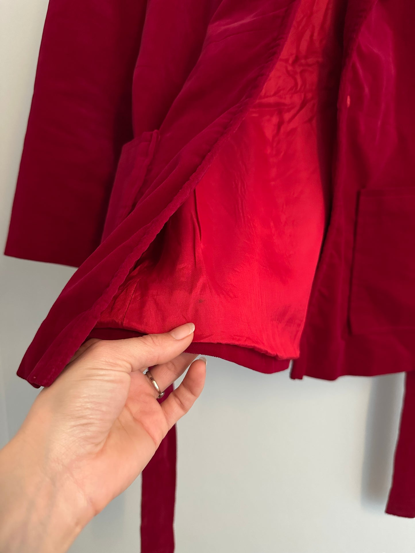 Completo Gonna e Giacca Vintage Anni ‘70 Sartoriale in Velluto Rosso Ciliegia