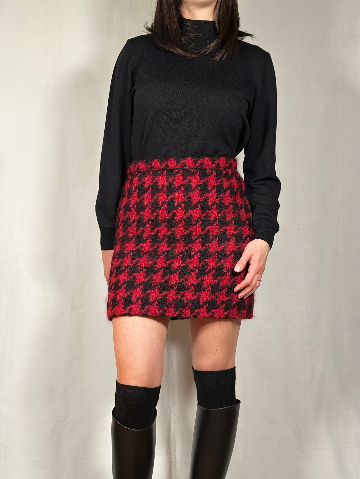 Gonna Mini Sartoriale Pied de Poule in Lana Nera e Rossa