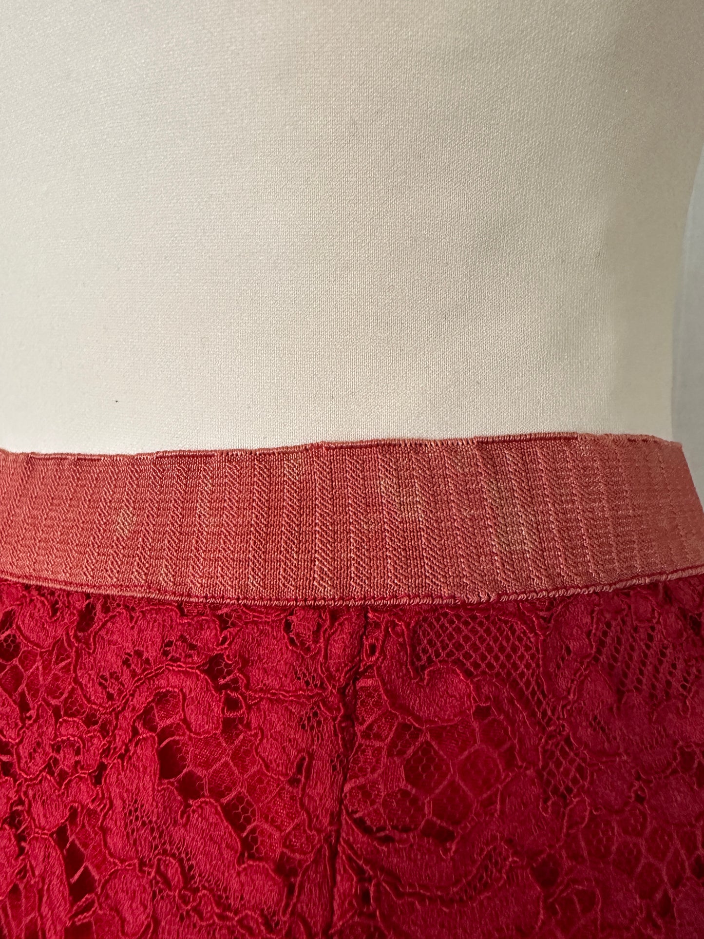 Completo Sartoriale Anni ‘60 in Pizzo Rosso Fragola