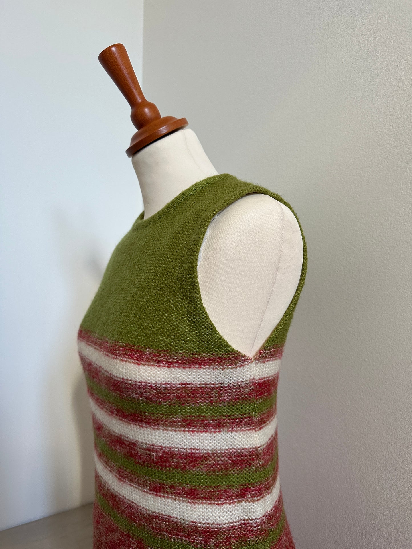 Abito Anni ‘70 Svasato in Lana a Righe