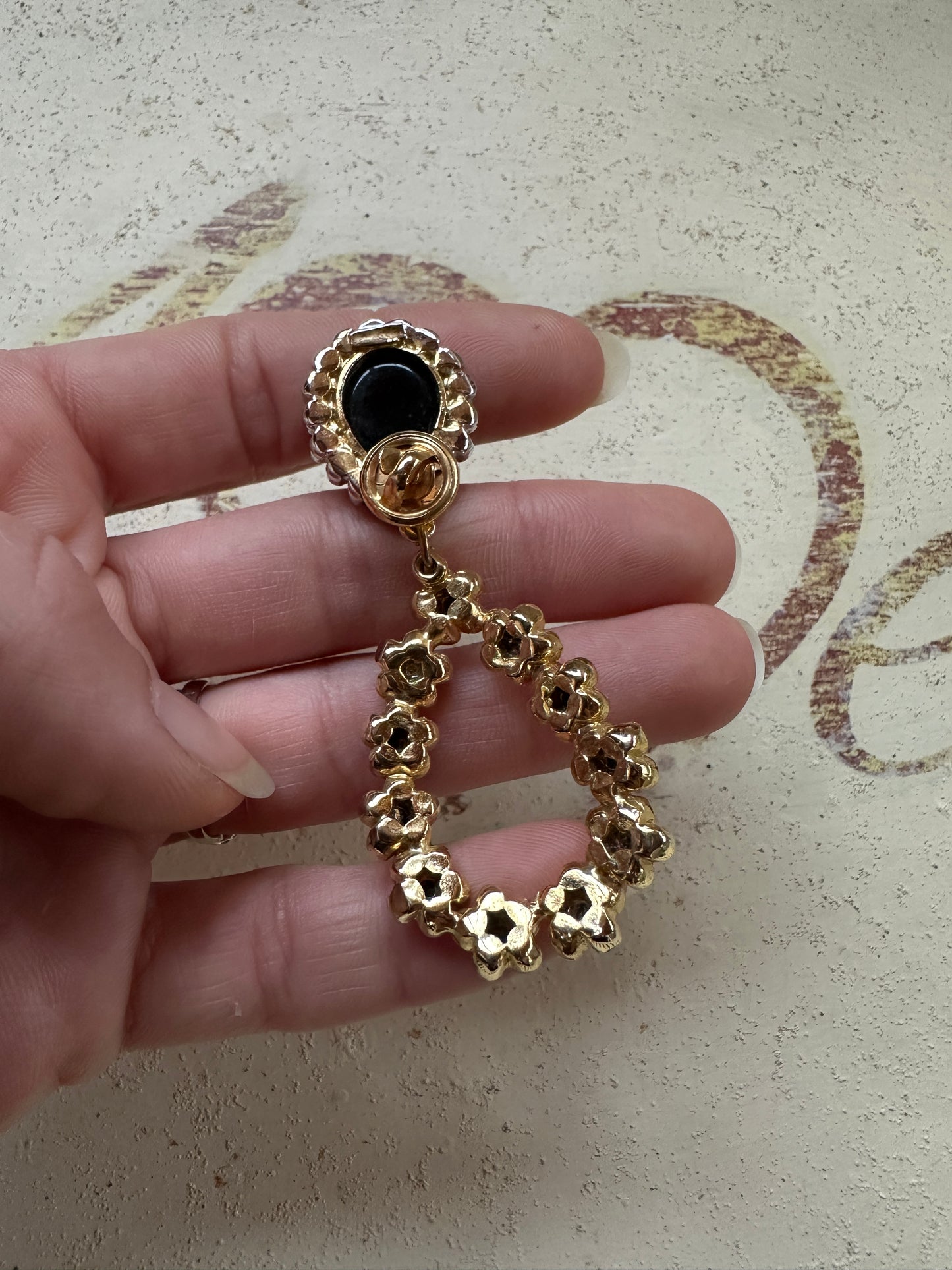 Spilla a Goccia con Cabochon Nero e Brillanti