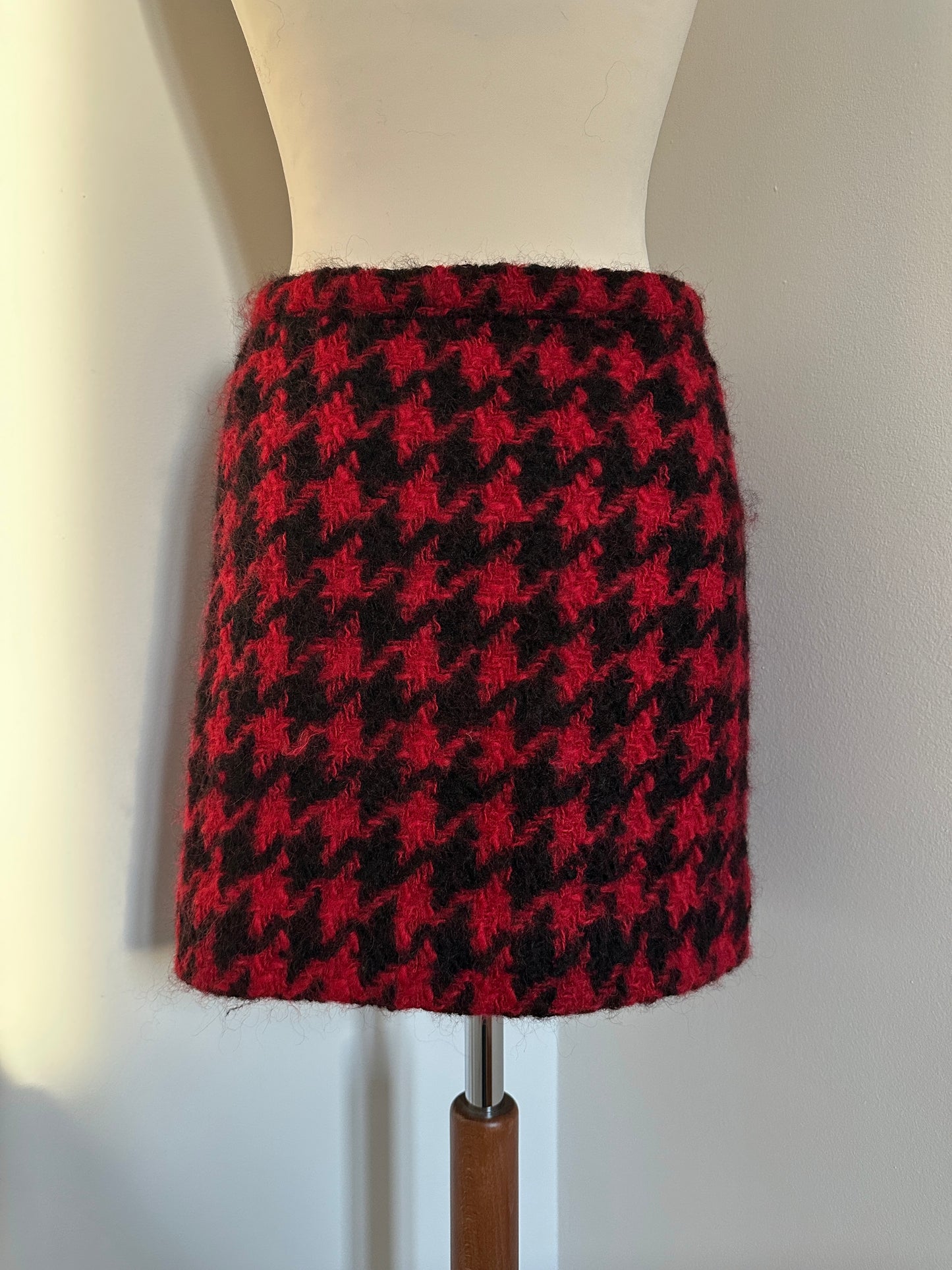 Gonna Mini Sartoriale Pied de Poule in Lana Nera e Rossa