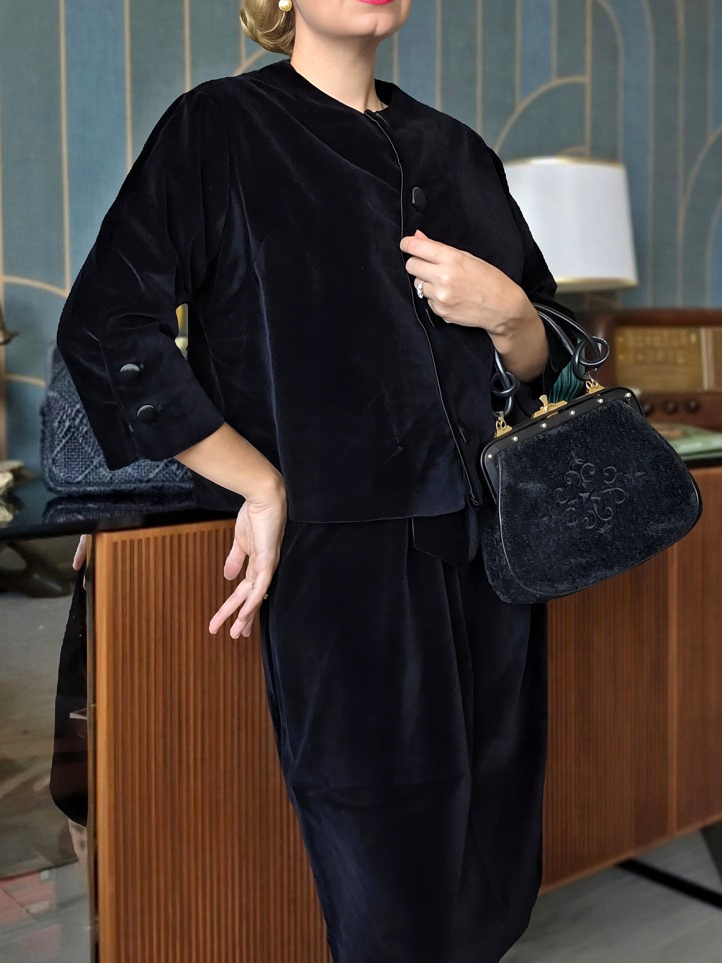 Completo Vintage Anni ‘60 Abito e Giacca in Velluto Nero