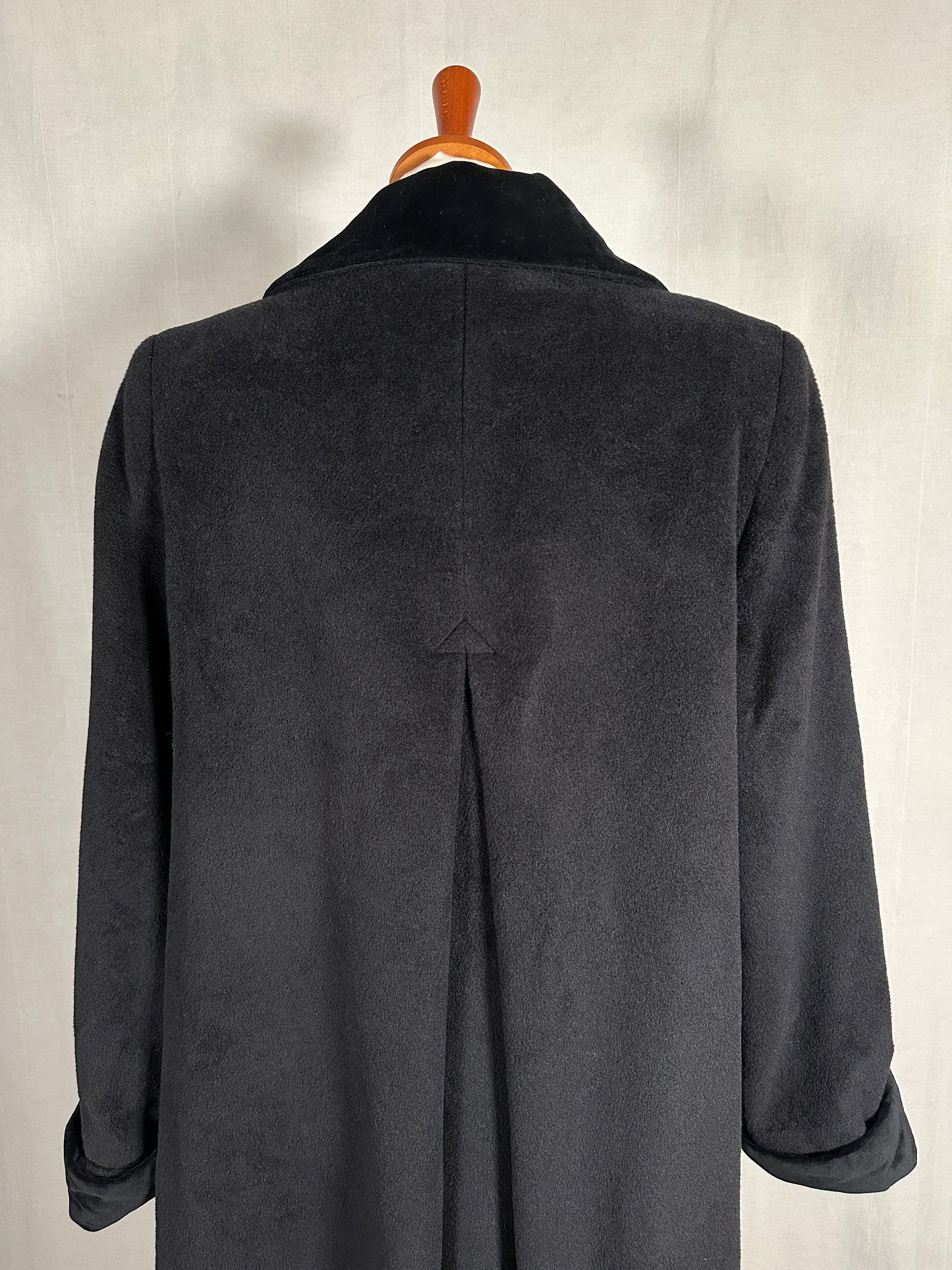 Cappotto Fine Anni ‘80 Delia Ferrari in Lana Nero