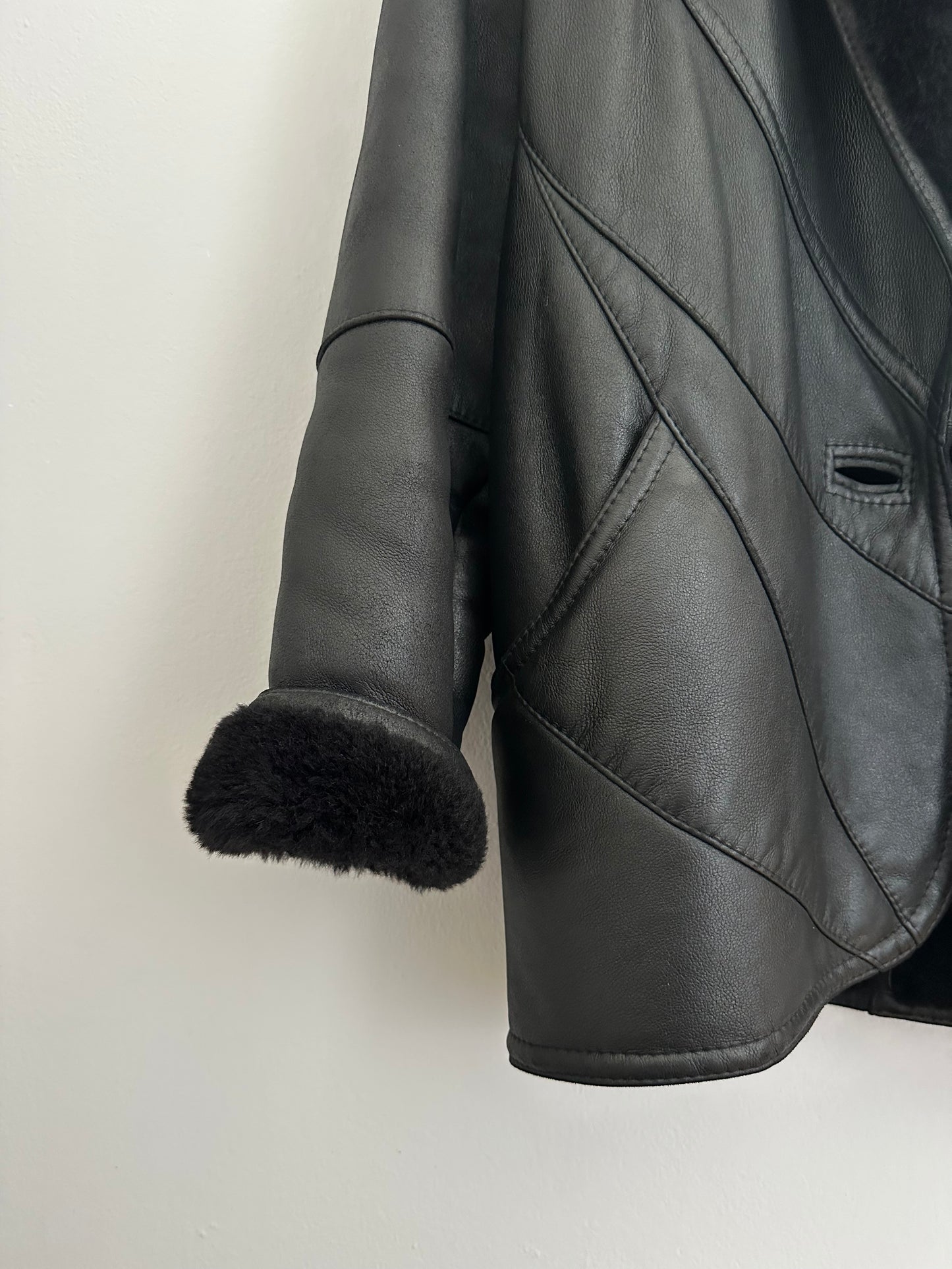 Montone Vintage Anni ‘80 in Pelle Nero
