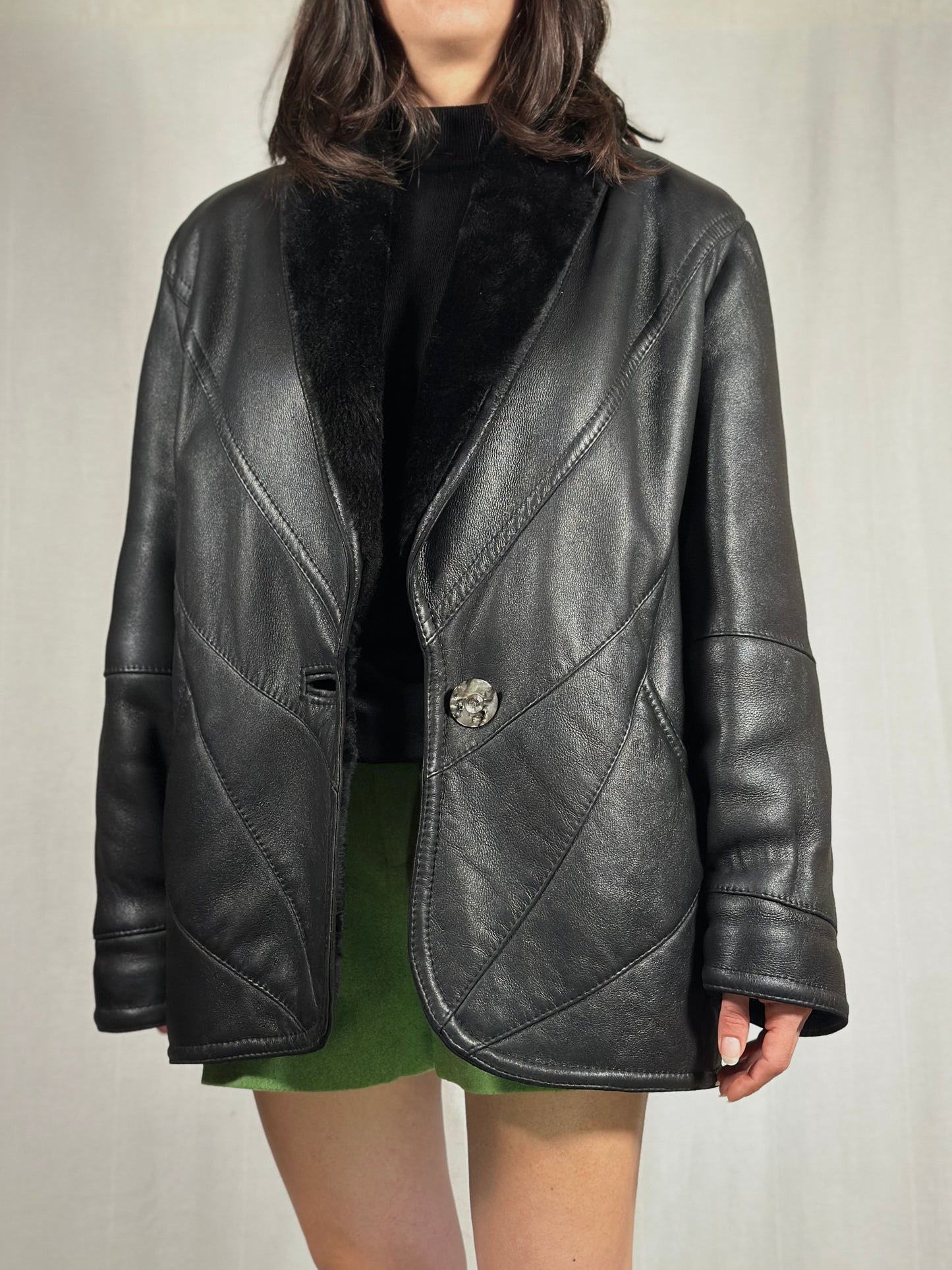 Montone Vintage Anni ‘80 in Pelle Nero