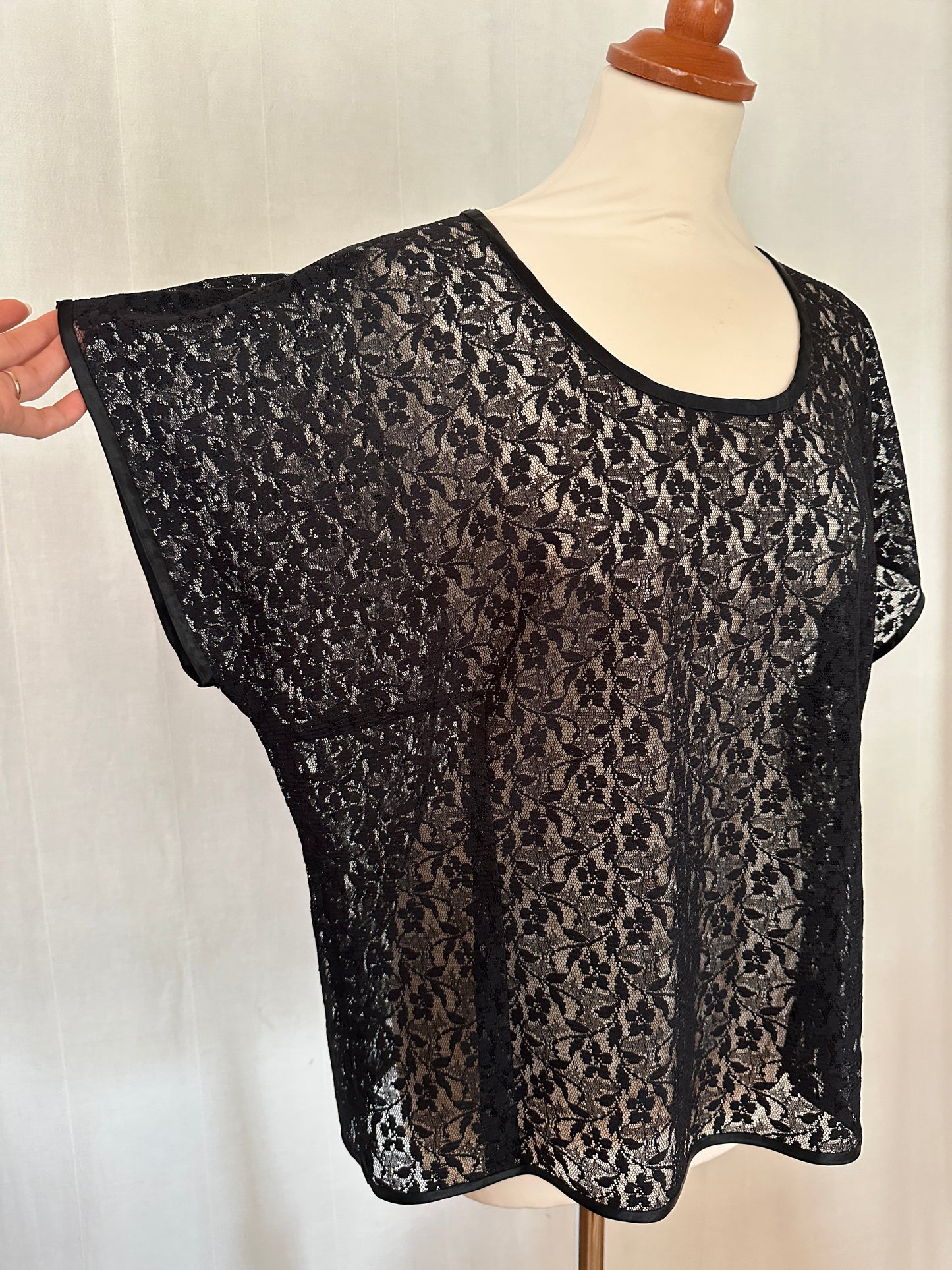 Blusa Anni ‘80 Sartoriale in Pizzo Nera