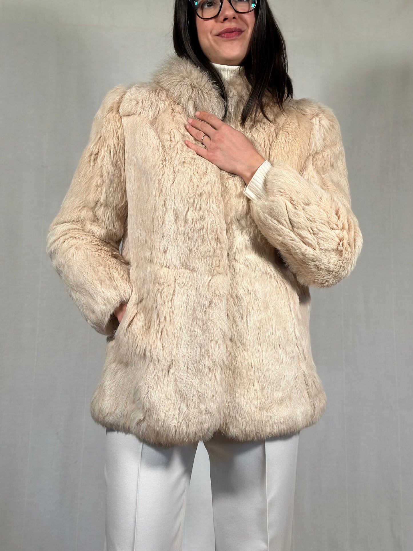 Giaccone in Pelliccia di Lapin Beige