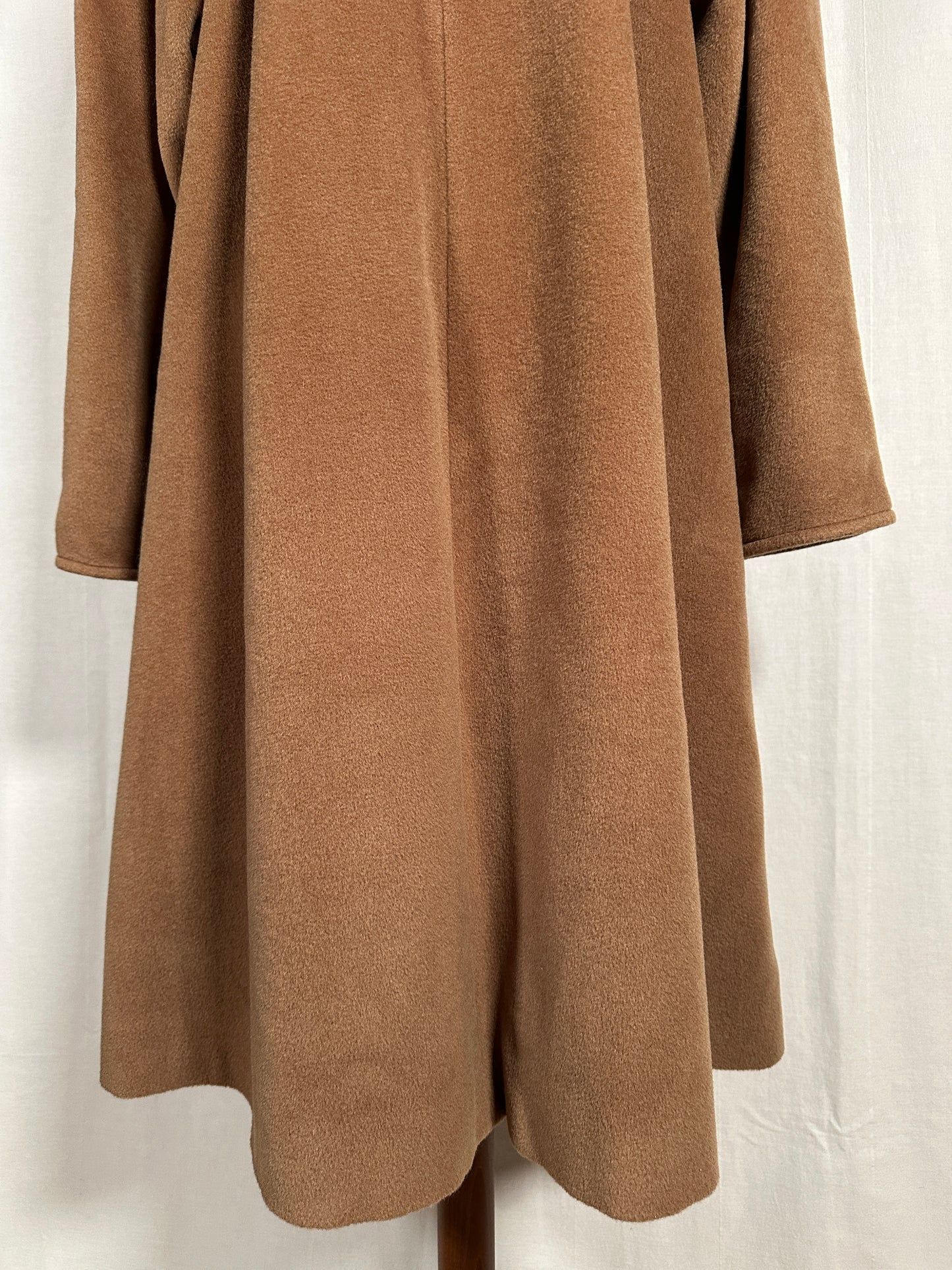 Cappotto Iconico Vintage Anni ‘80 in Lana e Cachemire Cammello Scuro
