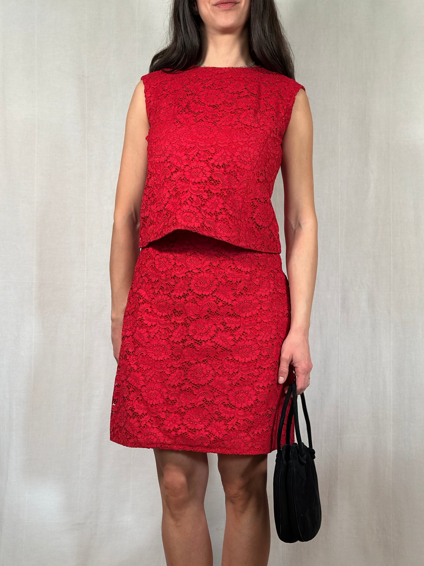 Completo Sartoriale Anni ‘60 in Pizzo Rosso Fragola