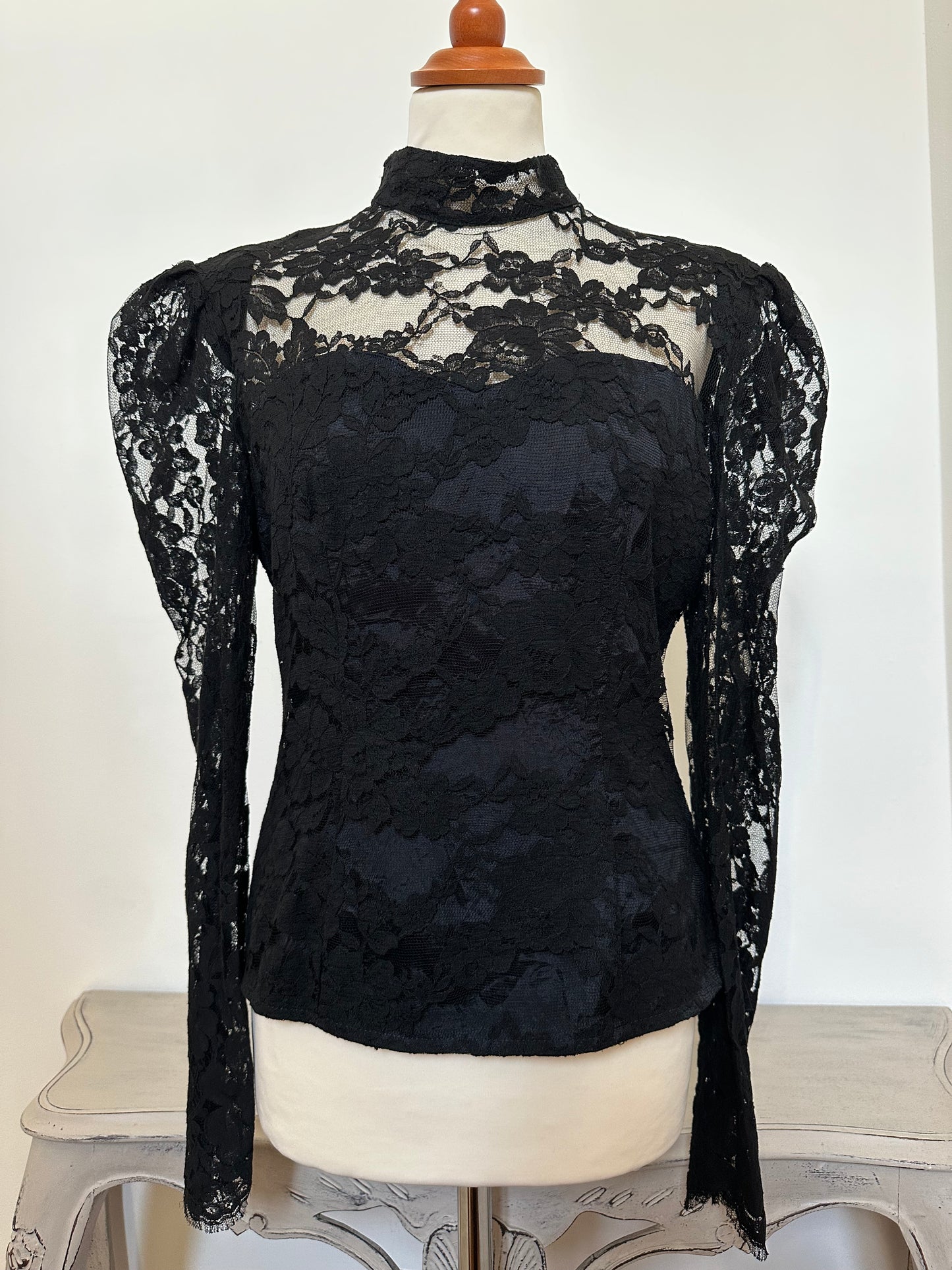 Camicia Anni ‘70/‘80 in Stile Vittoriano in Pizzo Nera