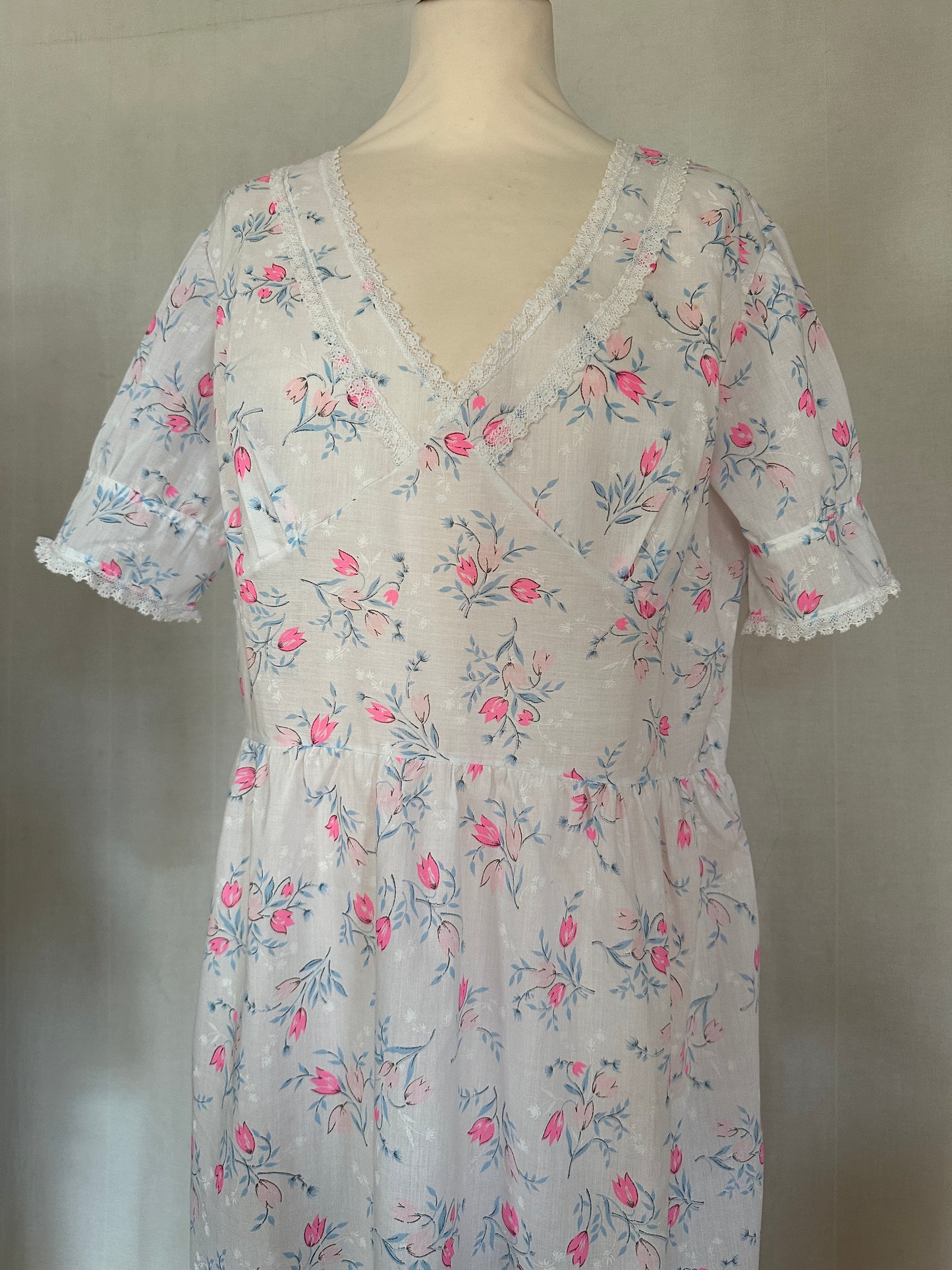 Camicia da Notte Romantica Anni ‘70/‘80 Bianca con Fiori