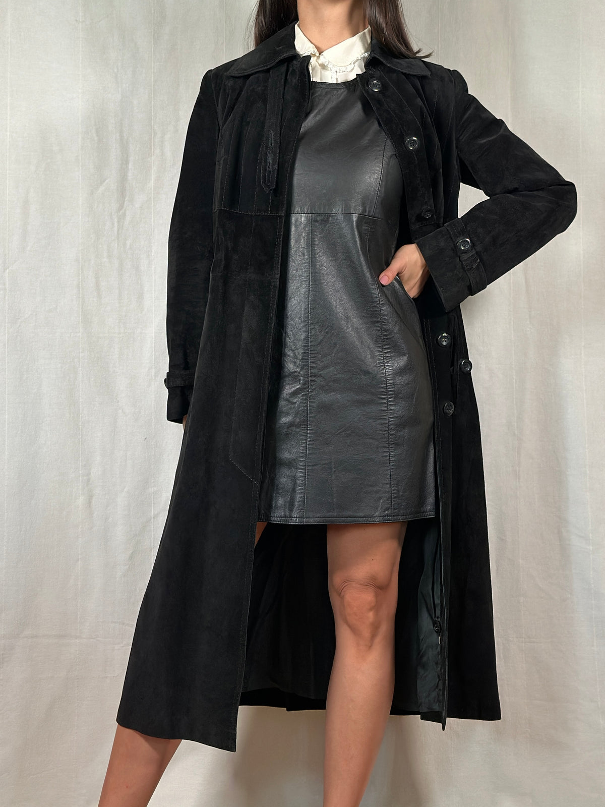 Trench Vintage Anni ‘70 in Pelle Scamosciata Nero