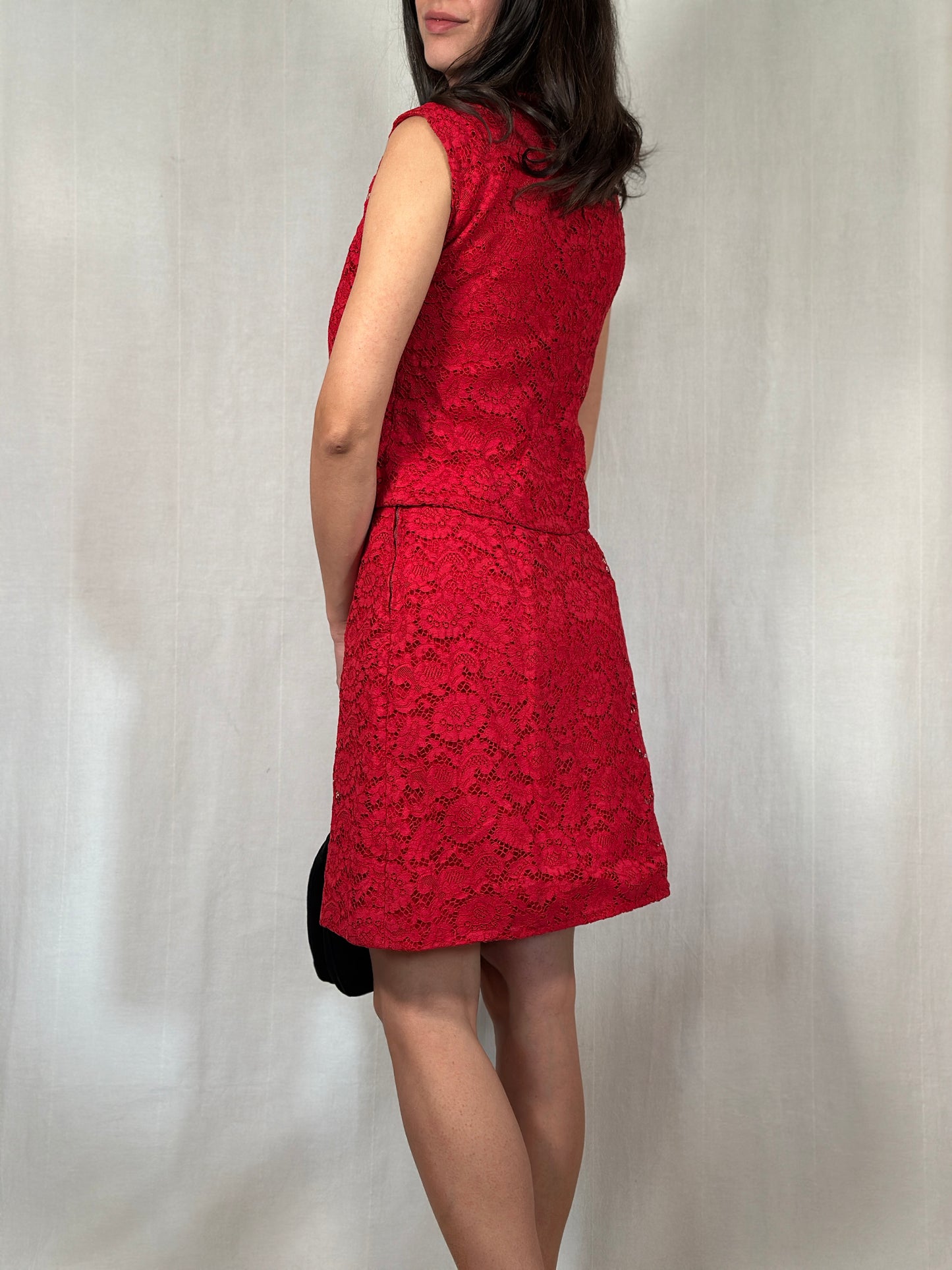 Completo Sartoriale Anni ‘60 in Pizzo Rosso Fragola