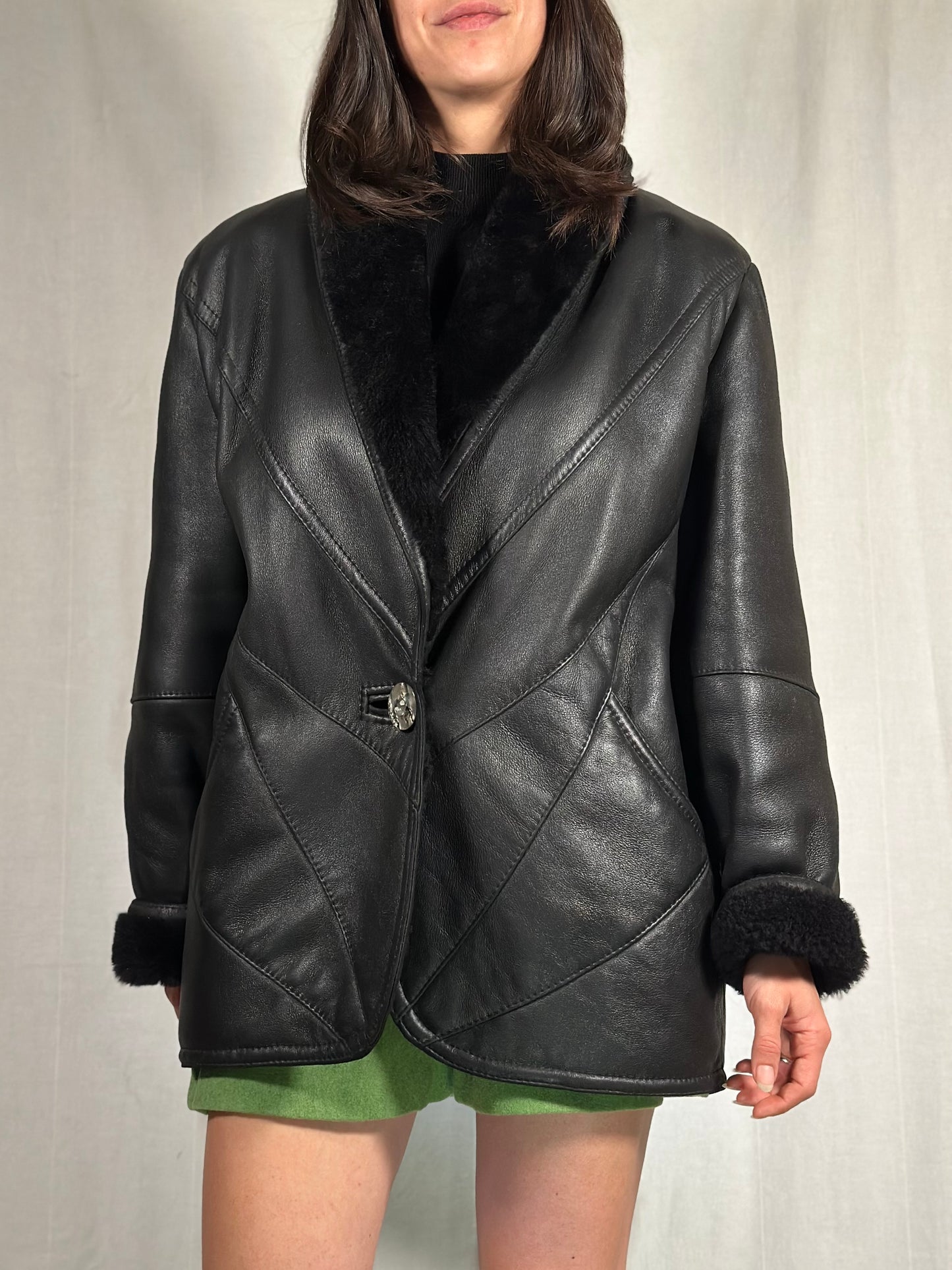 Montone Vintage Anni ‘80 in Pelle Nero