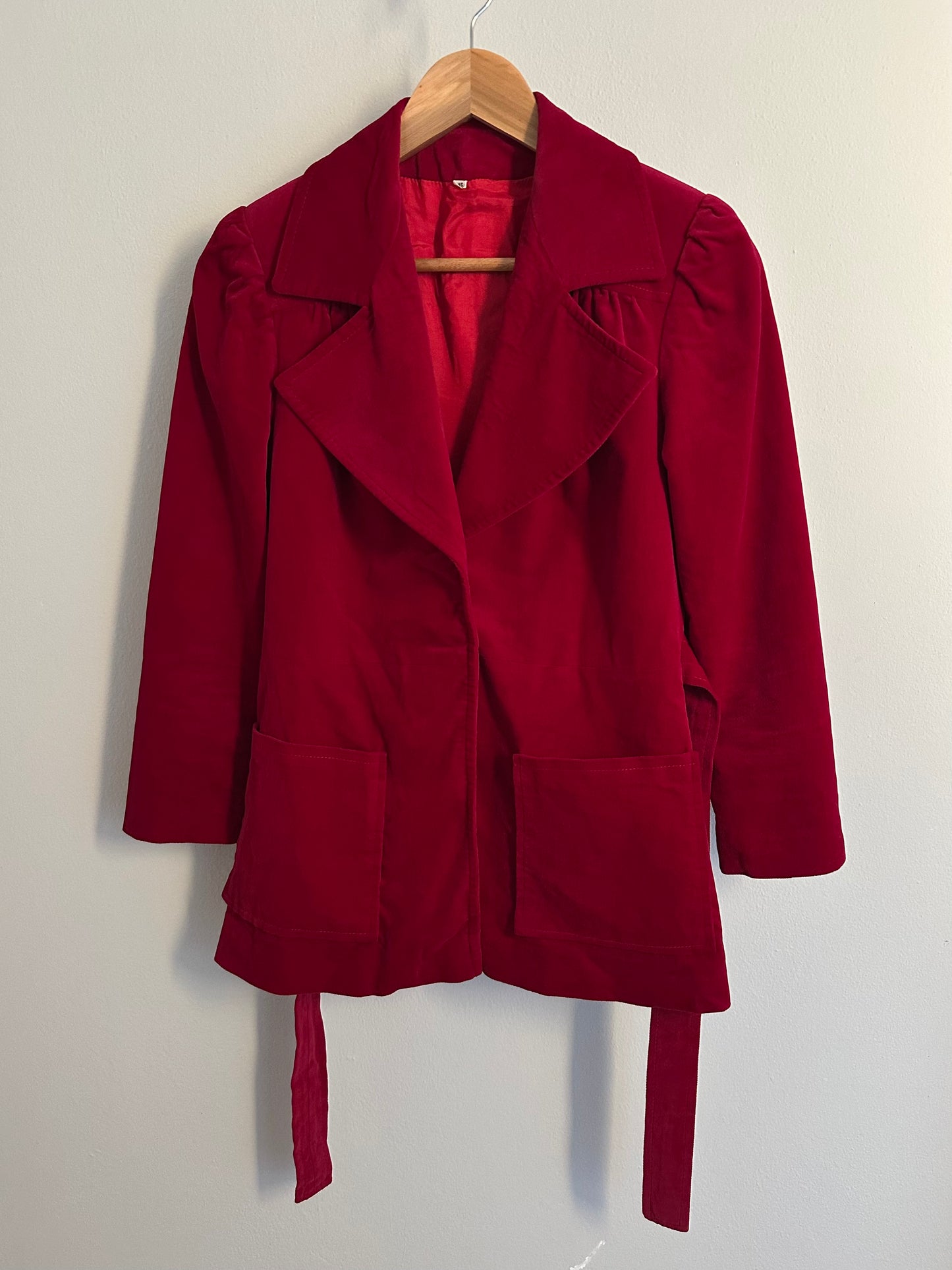 Completo Gonna e Giacca Vintage Anni ‘70 Sartoriale in Velluto Rosso Ciliegia