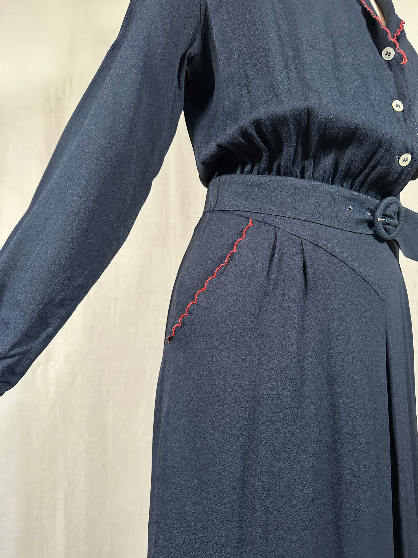 Abito Vintage Anni ‘70 in Viscosa Blu con Profili Rossi