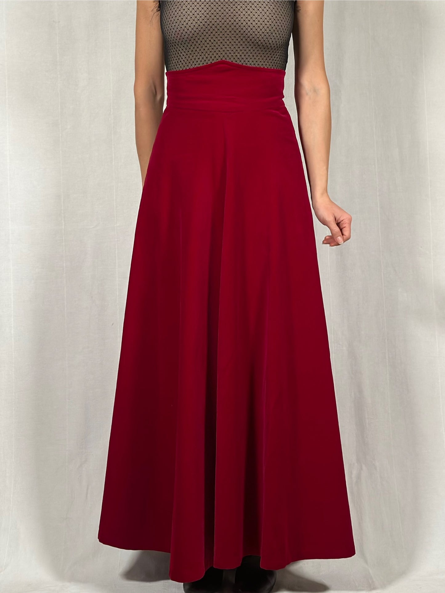 Completo Gonna e Giacca Vintage Anni ‘70 Sartoriale in Velluto Rosso Ciliegia