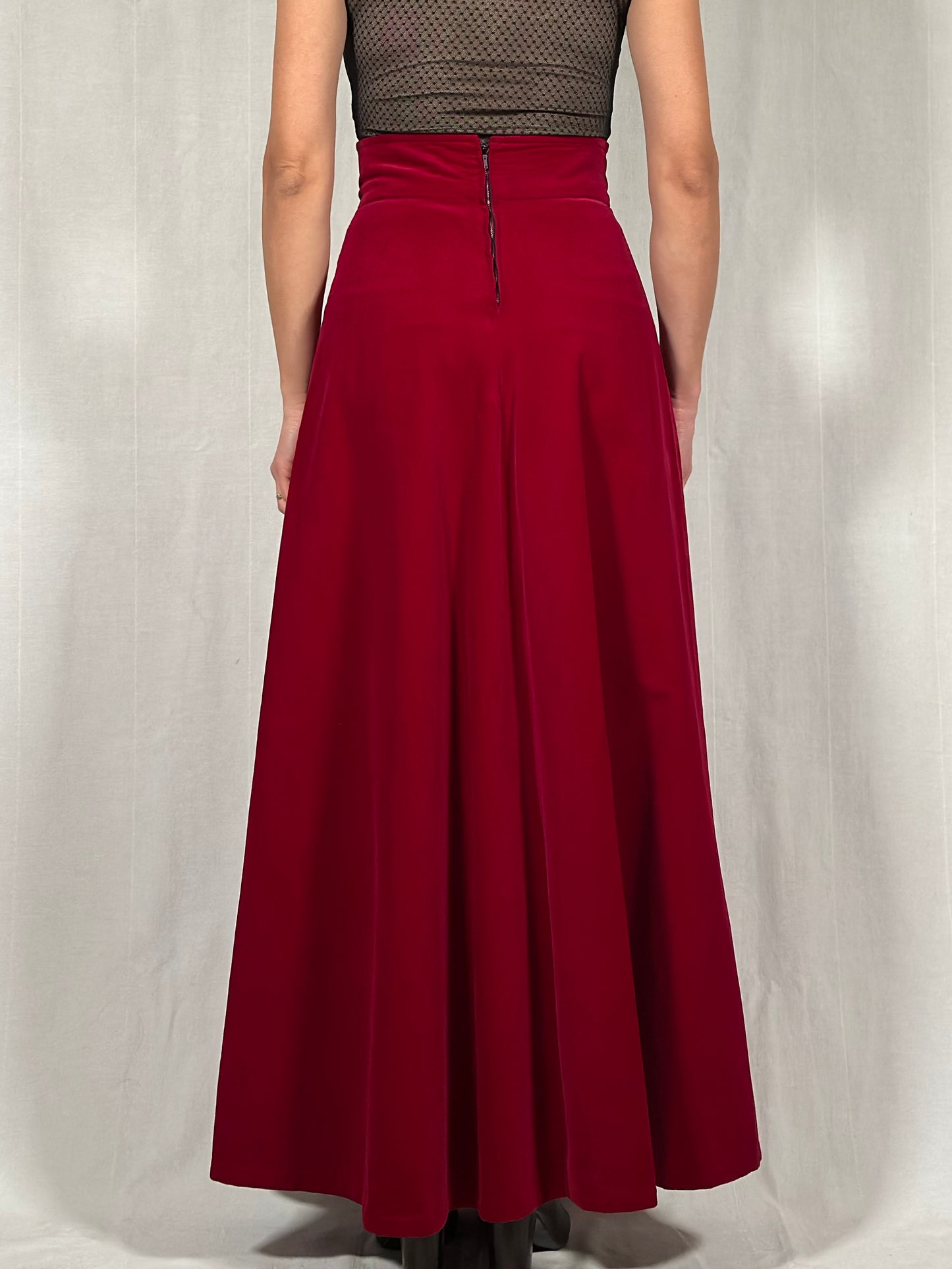 Completo Gonna e Giacca Vintage Anni ‘70 Sartoriale in Velluto Rosso Ciliegia