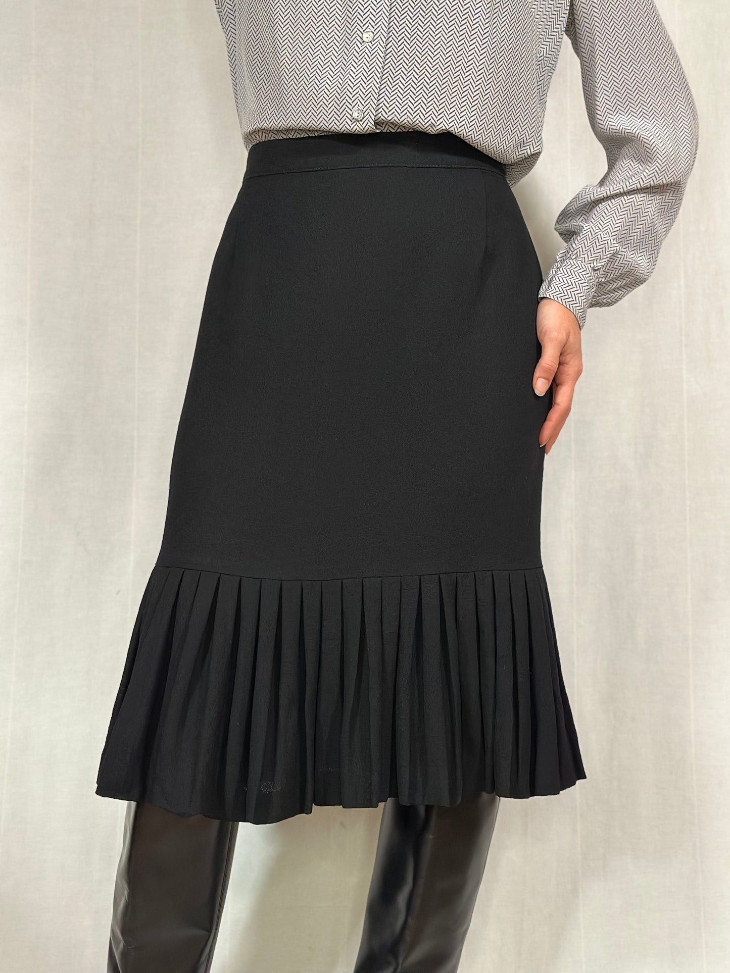 Gonna Anni ‘70/‘80 in Lana Nera con Balza Plissé Tg.44/46