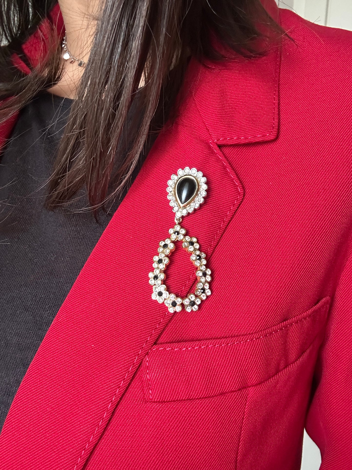 Spilla a Goccia con Cabochon Nero e Brillanti