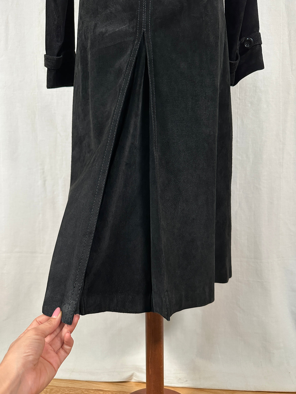 Trench Vintage Anni ‘70 in Pelle Scamosciata Nero