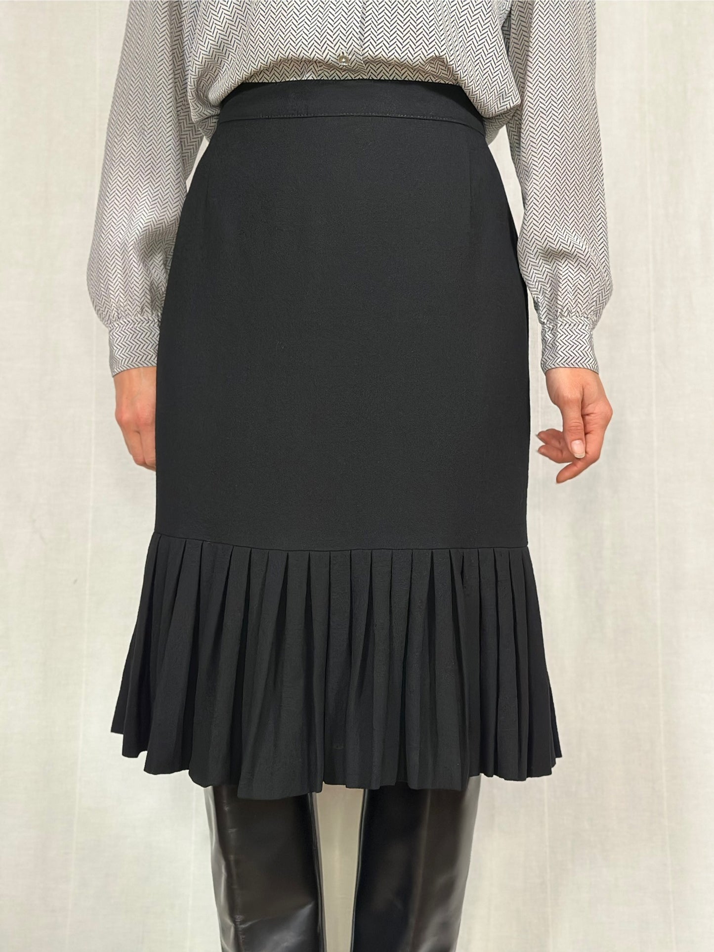 Gonna Anni ‘70/‘80 in Lana Nera con Balza Plissé Tg.44/46