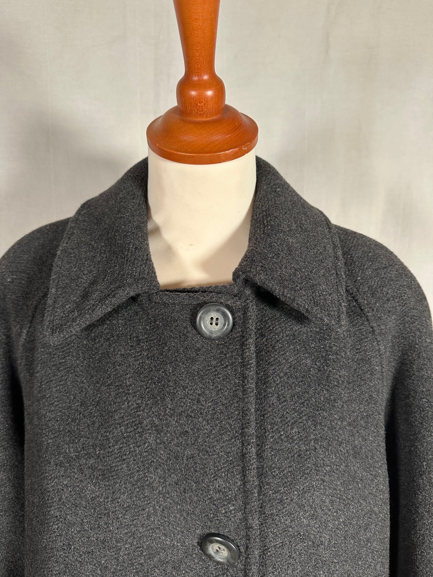 Cappotto Corto Grigio in Lana