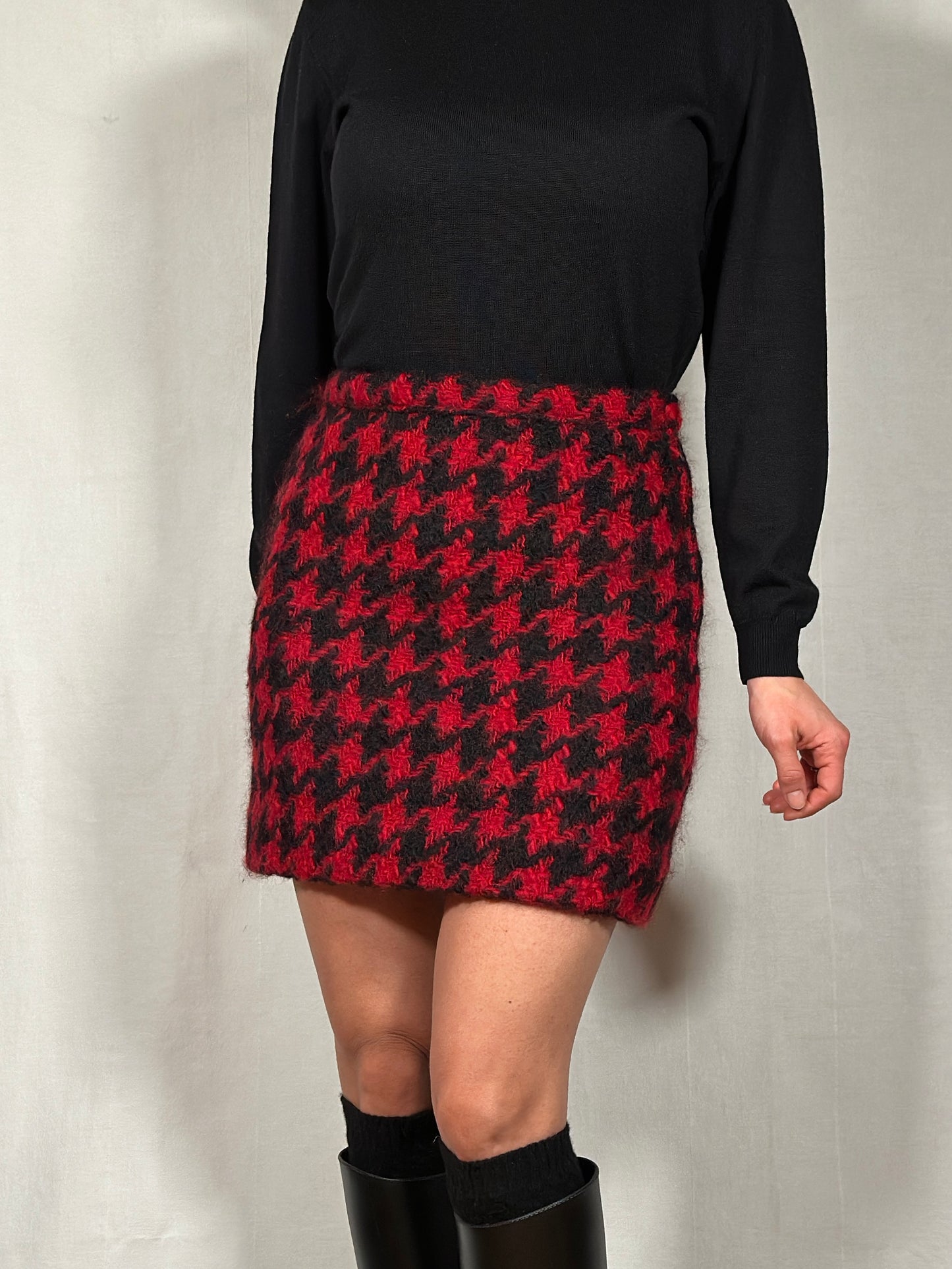 Gonna Mini Sartoriale Pied de Poule in Lana Nera e Rossa