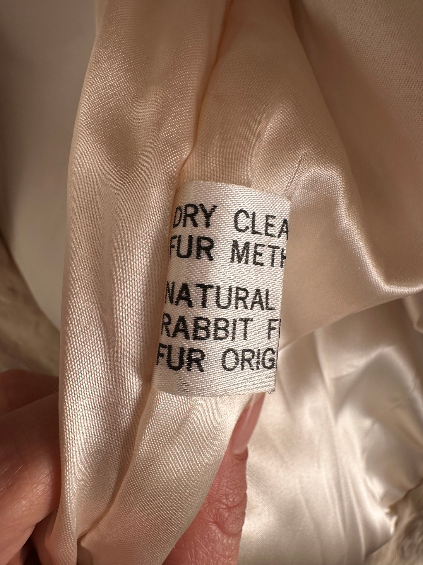 Giaccone in Pelliccia di Lapin Beige