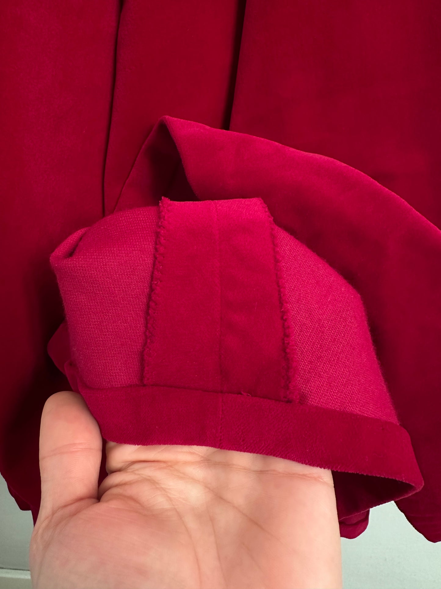 Completo Gonna e Giacca Vintage Anni ‘70 Sartoriale in Velluto Rosso Ciliegia