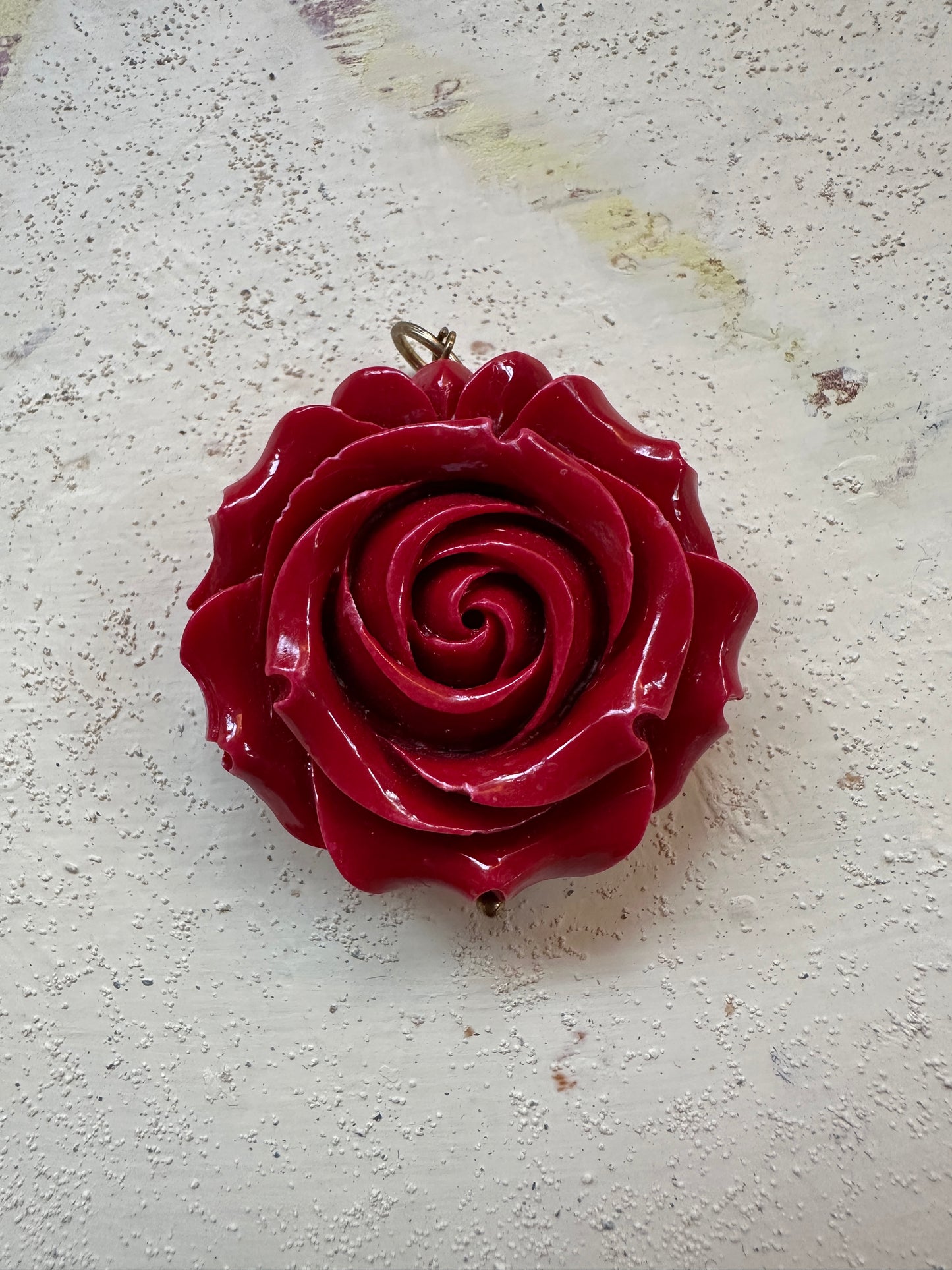 Ciondolo Anni ‘80 Rosa Rossa in Resina