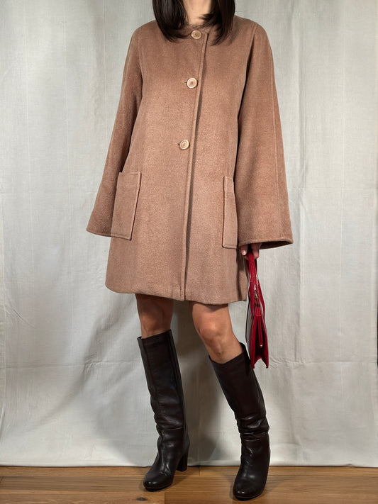 Cappottino Corto Beige Rosato in Lana con Sciarpa Coordinata